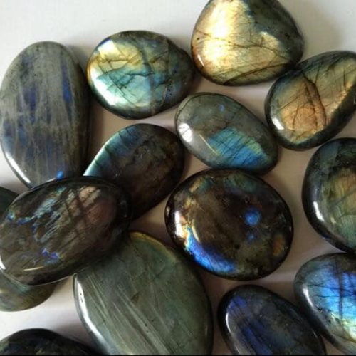 labradorite-galets